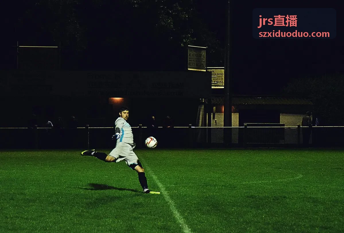 jrs直播赛事分析：曼联vs利物浦战术解析
